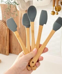 Bambu Saplı 5'li Silikon Mutfak Seti – Isıya Dayanıklı Spatula, Kaşık ve Kepçe Takımı, Şık ve Asılabilir Tasarım
