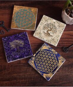 Yaşam Çiçeği, Hayat Ağacı Taş Bardak Altlığı Seti - 4 Parça - Dekoratif, Rustik Mutfak Aksesuarı, 10x10 cm, Kaydırmaz Tabanlı, Şık ve Dayanıklı SC290